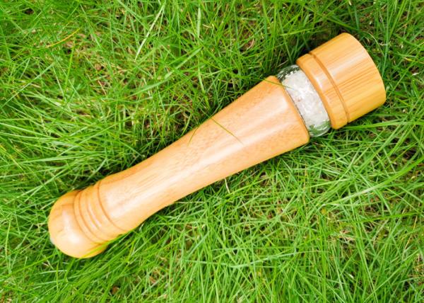 Rubber Wood And Ceramic Grinder Functional And Stylish Shakers Rubber Wooden Salt Pepper Mill