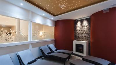 Decoration Fiber Optic Star Ceiling Panels Polyester Fiberboard RGB Color Remote Control