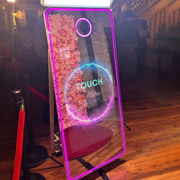 2025 New Technology Mirror Photo Booth with Free Printer Accessories Sale Camera Mirror Photo Booth
