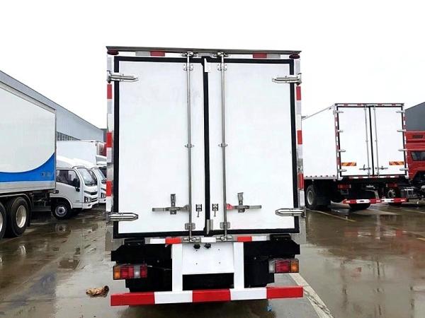 SUZU HOWO Shacman 5cbm Refrigerator Truck Refrigerated Delivery Truck 10cbm 20cbm