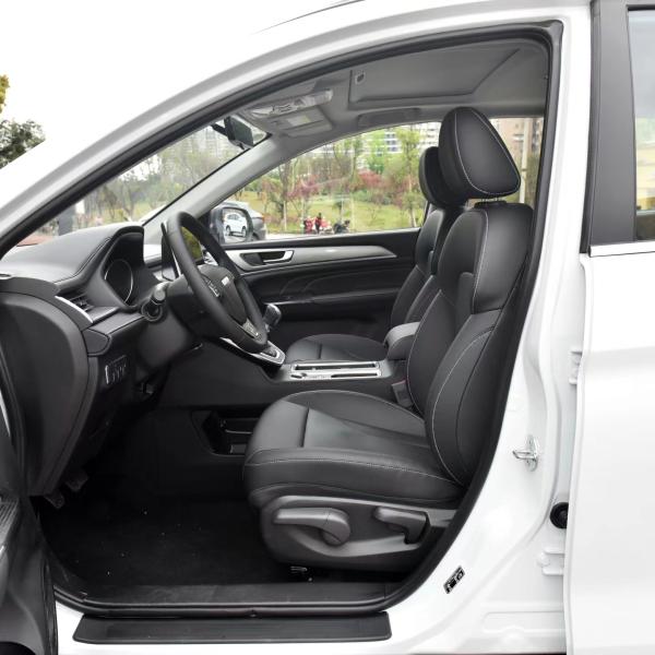 -Made Changcheng Haval M6 2023 PLUS SUV 5 places avec moteur 1.5T et boîte de vitesses manuelle