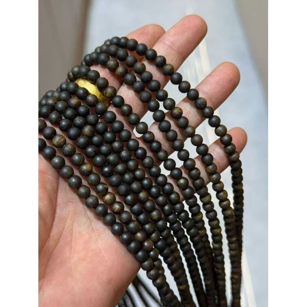 Square Agarwood Meditation Beads Durable Natural Scented Prayer Mala Beads for Spiritual Healing and Mindfulness Practice
