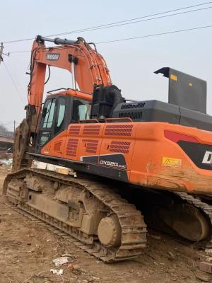 Doosan DX520 usado em boas condições e um bom preço disponível com excelente desempenho