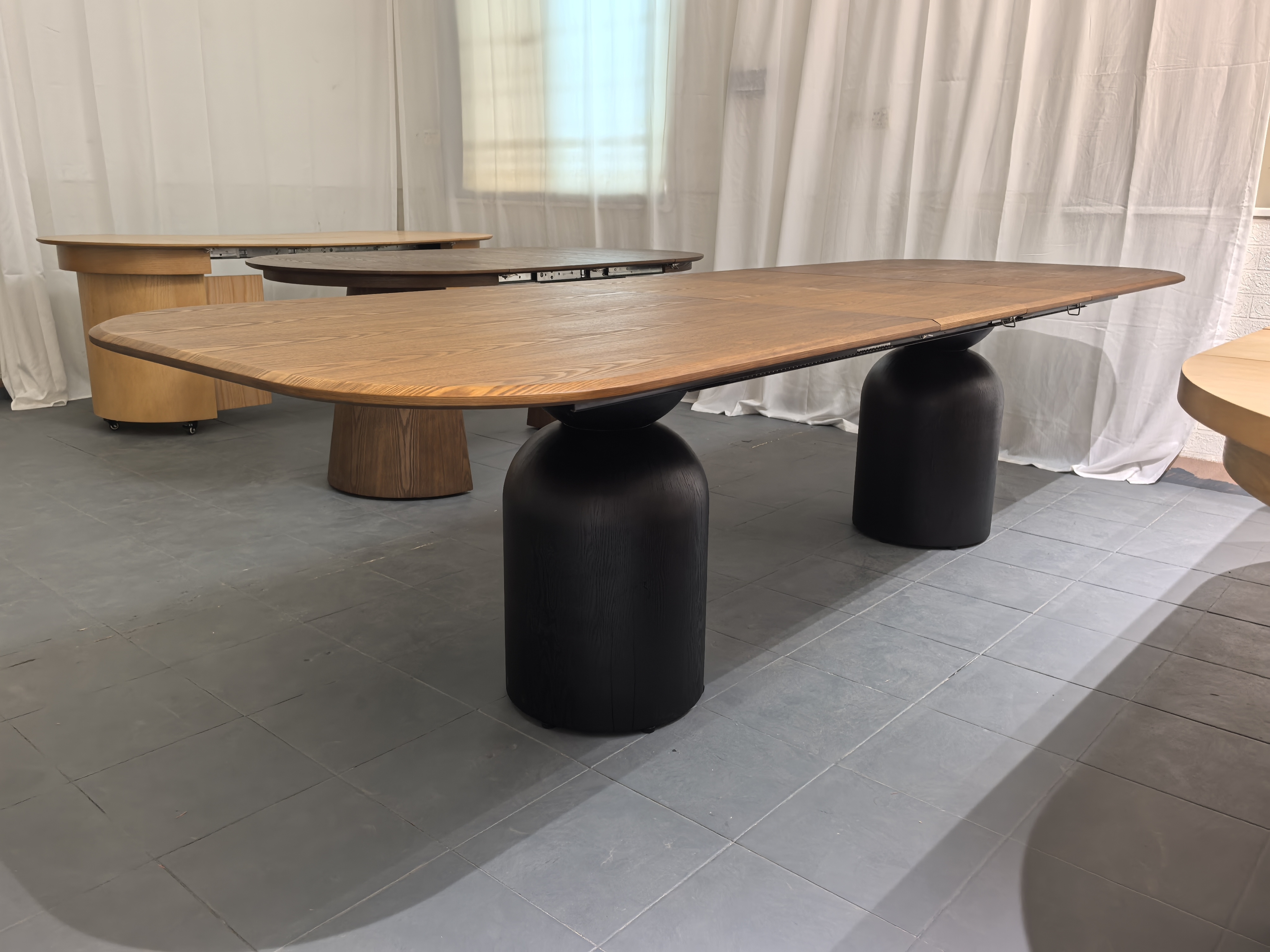 High Quality OEM ODM Extentable Solid Wooden Dining Table Set for Home Office Restaurant Kitchen or Hotel