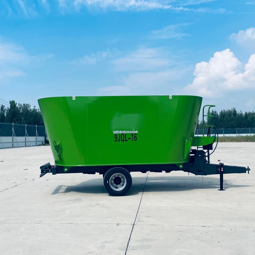 16m³ Vertical Trailed TMR Mixer with 8mm Thick Wear-resistant Tank and Optional Avery Weight-Tronix Weighing System