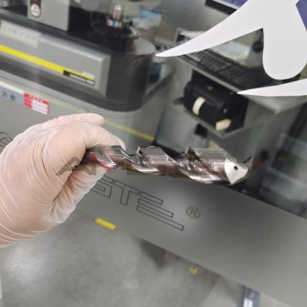Customized D16 Carbide Deep Hole Drill Carbide Drill Tool For Low Hardness Materials