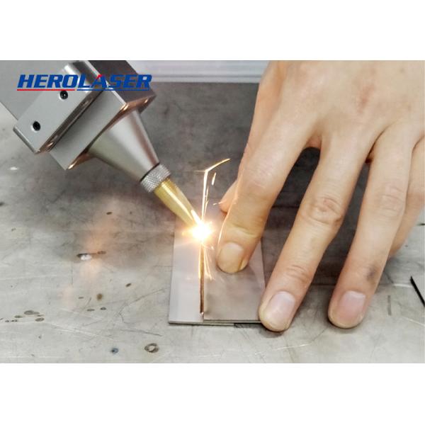 Purple Horn 3000W Handheld Fiber Laser Welding Machine For Metal Stainless Steel