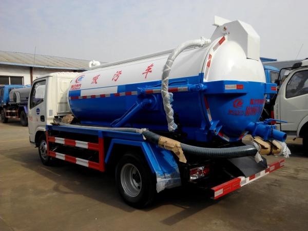 2016 new dongfeng 6000L vacuum sewage suction tanker truck for sale
