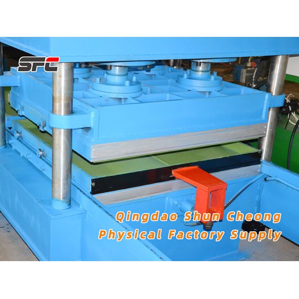 PLC Control Rubber Vulcanizing Press Machine with Customized Size and Electric/Steam/Oil Heating for Rubber Tile and Floor Tile Production