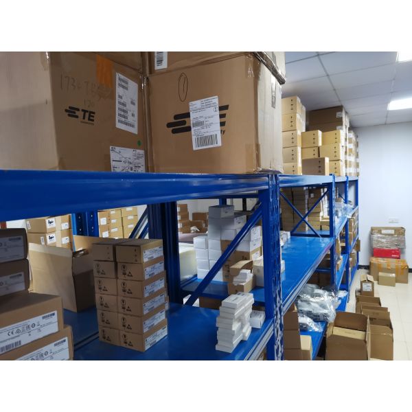 OMRON PhotoElectric Switch E2E-X7D1-M1G E2EX7D1M1G