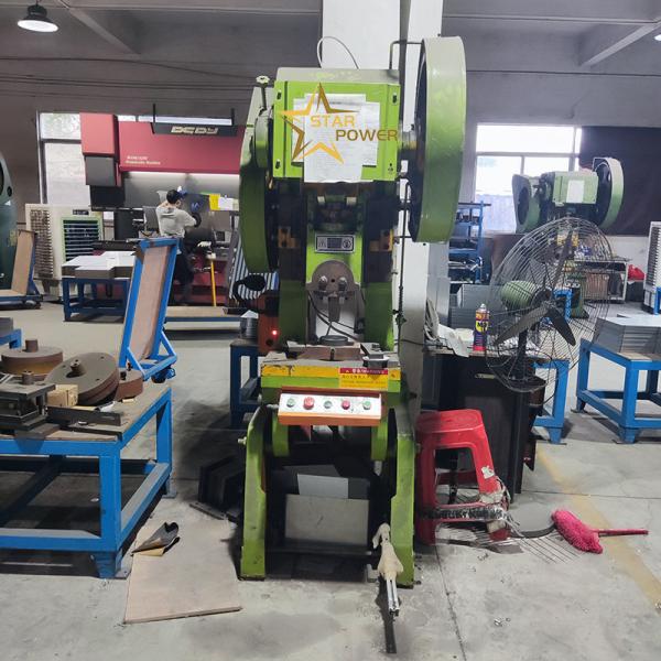 Máquina de punción de garganta profunda punción de alta precisión curva grande