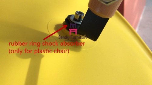 Ресторан гостиной стиля Eames на открытом воздухе предводительствует безрукое Stackable для на открытом воздухе