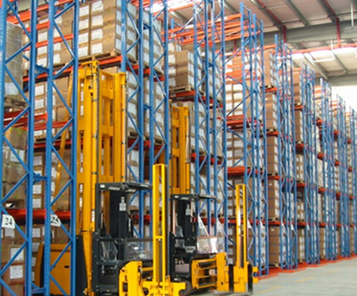 Custom Heavy Duty Storage Racks / Metal Narrow Aisle Industrial Racking Systems