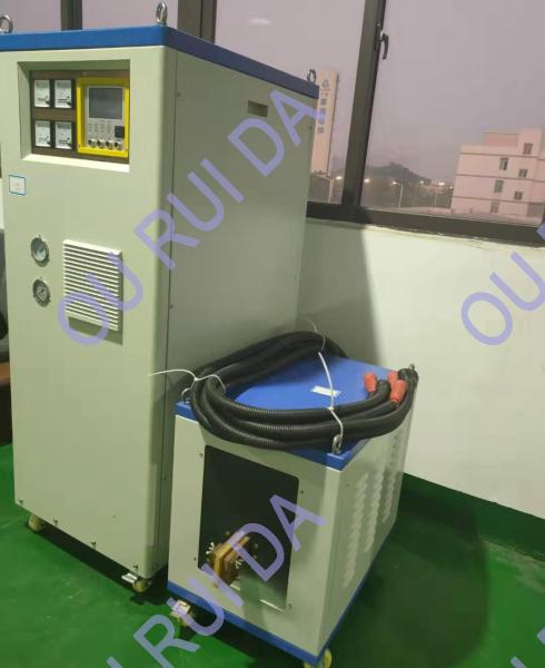 Máquina de forja a quente de indução de aquecimento de velocidade com refrigeração por água / protecção múltipla