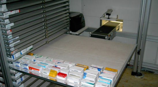 3003 Series Dupont Polymer Adhesive Silver Color 5mm Aluminum Exterior Commercial Building Wall Panels