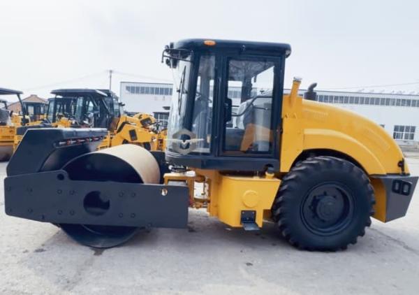 Hydraulic Road Roller Single Drum LTS208H With Cummins Engine 75kw Hot Sale