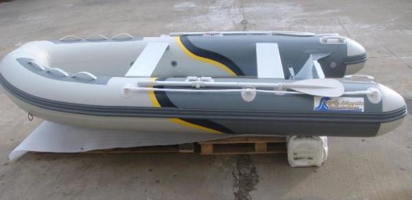 Saving Fuel Small Sailing Dinghy , Easy Repair 320 Cm Aluminum Bass Boats