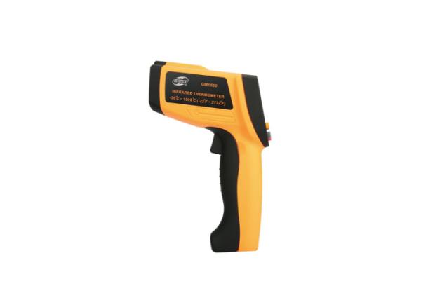 141*60*200mm 270g Industrial Digital Thermometer GM1500 9V Alkaline Or NiCd Battery