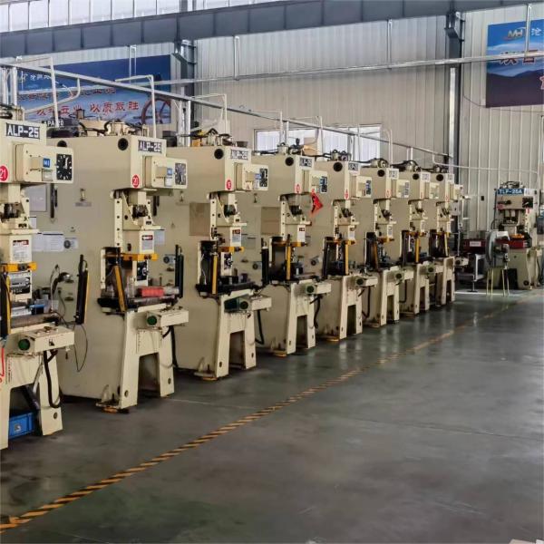 Sheet Metal Stamping Custom Fabrication  Black E-coating Zinc Steel Reusable Plywood Wooden Box Metal Crate Clip