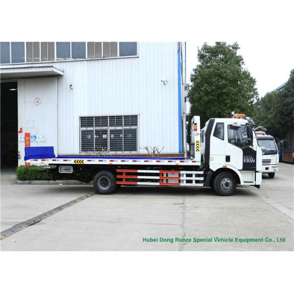 FAW Flatbed Wrecker Tow Truck 6 Wheeler For Car Carrier / Road Rescue