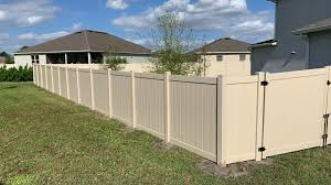 High Quality 6 Feet White PVC Fence Wear-Resistant Outdoor Decorative Privacy Panels UV Protection Garden Backyard Barrier