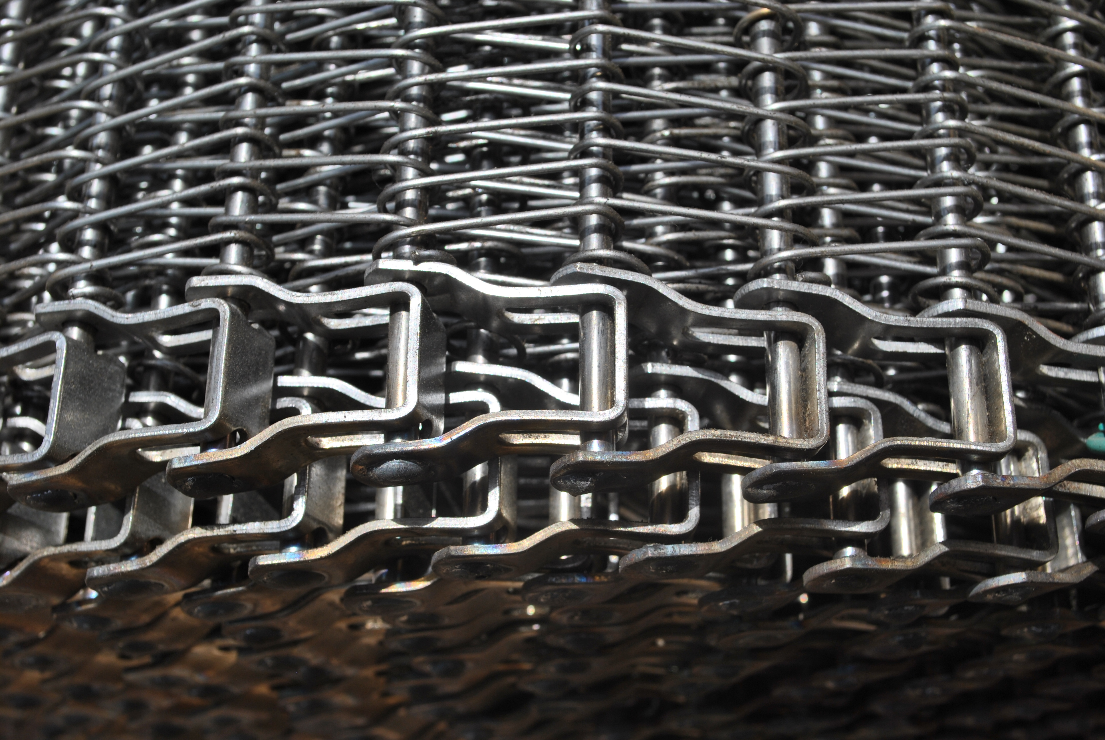 AISI 304 AISI 316 Food Safe Wire Mesh Belt Stainless Steel Conveyor For Bakery Confectionery Line