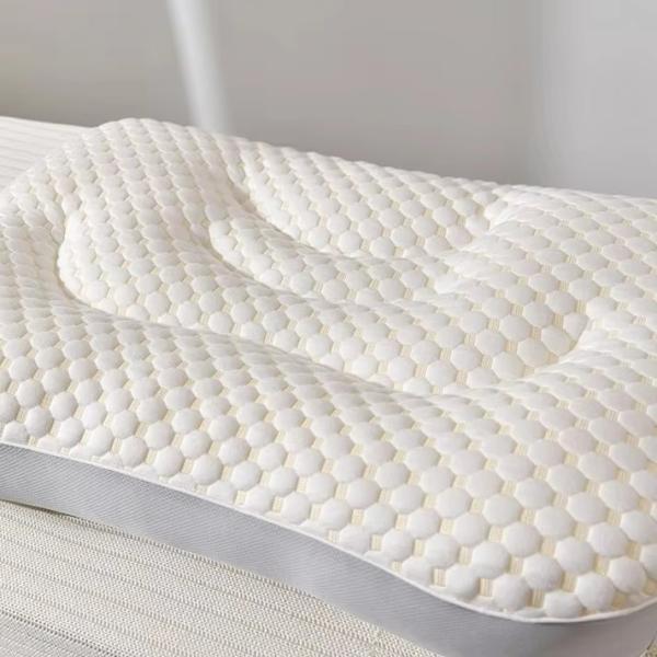 Classic Breathable Memory Foam Cushion Pillow Easy Cleaning For Hotel