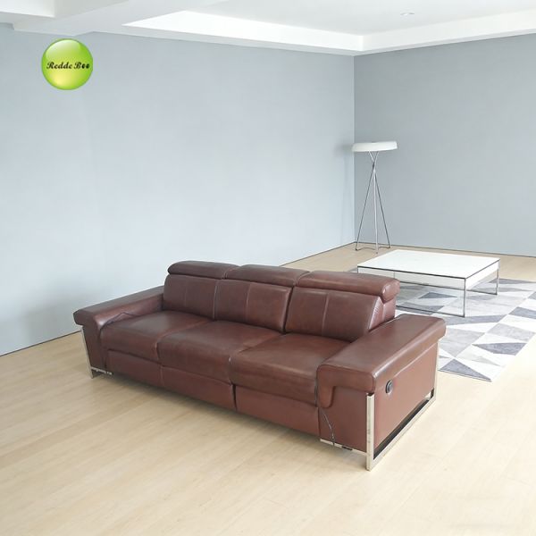 White Leather Power Reclining Sofa: Adjustable Headrest, Metal Base – Ideal for Bright Modern Living Spaces