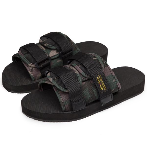 Des tongs d'été pour hommes de marque personnalisée avec un haut en toile bouché