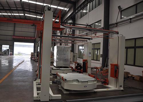 Swing Arm Pneumatic 2T Pallet Top Sheet Dispenser For Cosmetic Industry