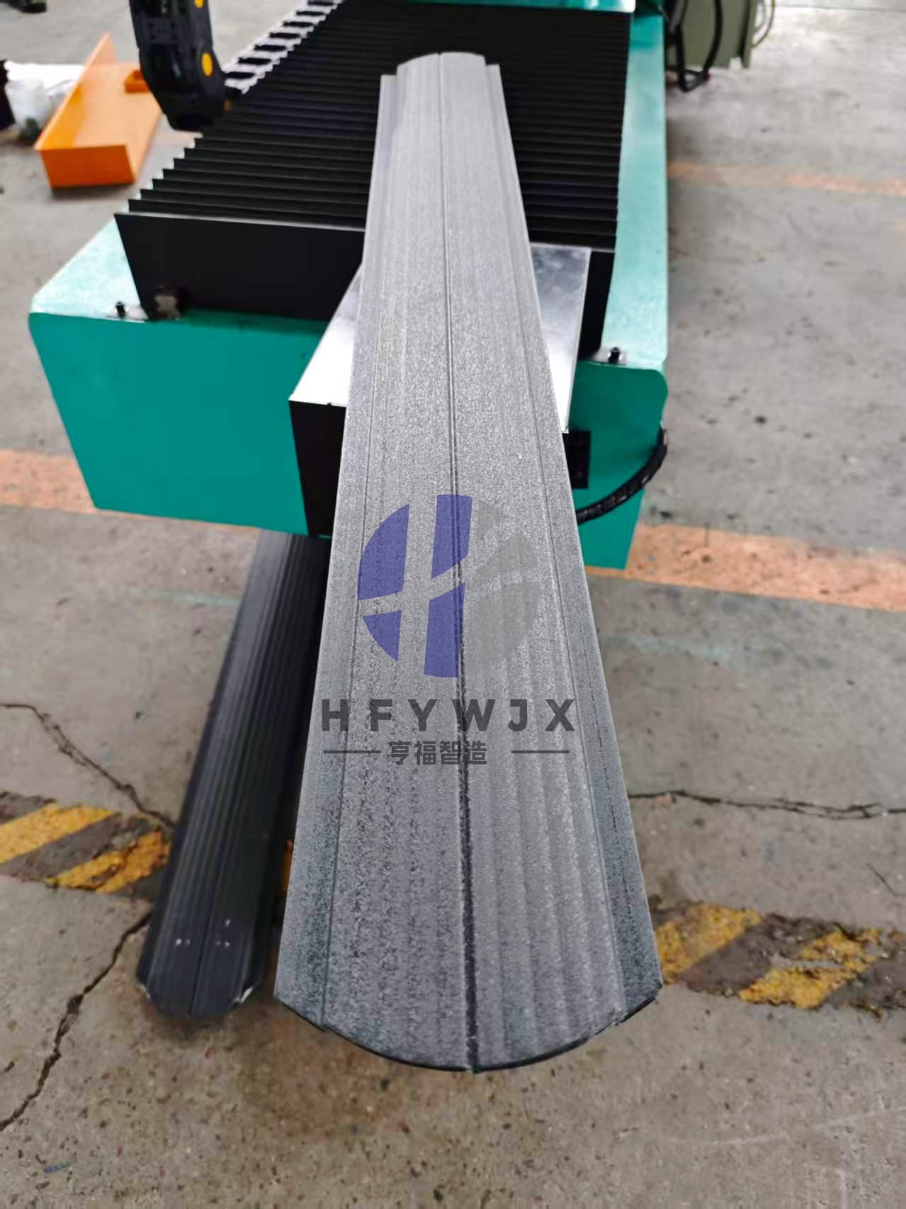 High Speed 20-25 m/min Fence Roll Forming Machine with 16 Rows Rollers and Non-Stop Flying Shear Cutting