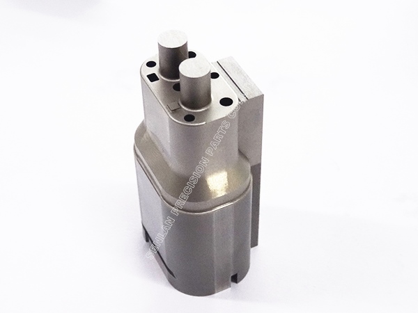 SKD11 Precision Plastic Moulding Parts Mold Core Inserts / Plastic Moulded Components