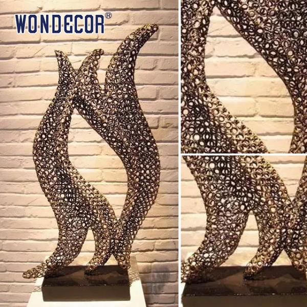 Маленькое металлическое художественное украшение абстрактная полая геометрическая форма скульптура из нержавеющей стали