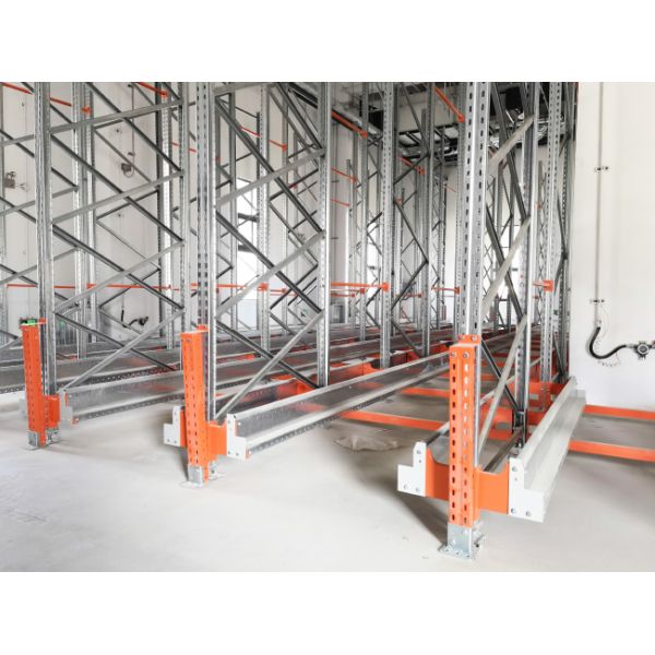 Two Way Radio Shuttle Racking Pallet Runner Rack System Explosive Proof Warehouse