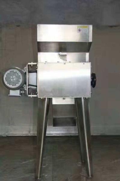 Malt miller with stainless steel panel for beer brewing use