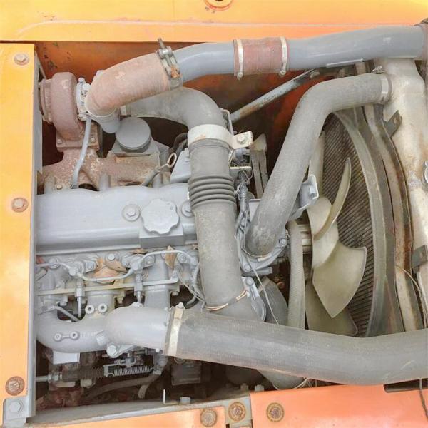 Buena condición 12 toneladas Hitachi ZX 135 Excavadora con motor ISUZU original de Japón