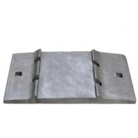 Dormeurs de chemin de fer fixant le plat de lien pour le rail sur ou les dormeurs concrets