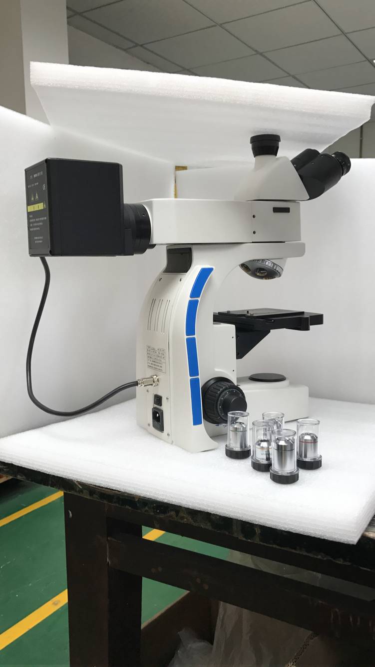 Микроскоп Trinocular лаборатории LM-302 чистосердечный металлургический со скольжением анализатора