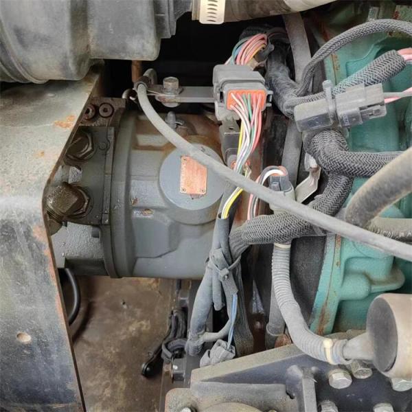 Venta de Shanghai Excavadora EC60D de 6 toneladas usada con válvula hidráulica original hecha en Corea