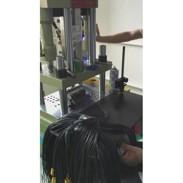 20 тонн ABS гидравлическая вертикальная инжекционная литейная машина 260 мм расстояние между шнурами