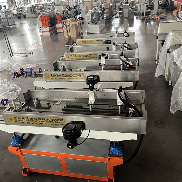 Linha de produção de mangueiras de PVC PE PP 1-25/min Máquina de fabricação de tubos de conduta elétrica ondulada