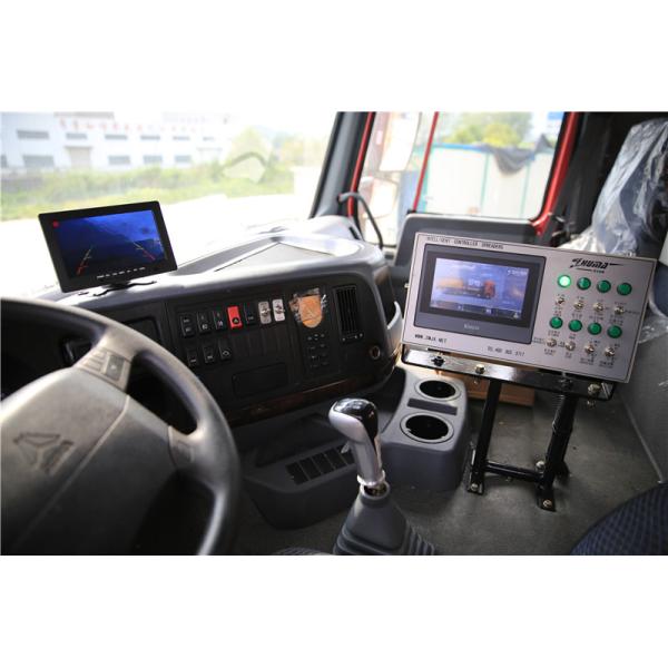 Multifunctional Road Maintenance Equipment Double Conveyor Feeding ZZ3317N4667D1