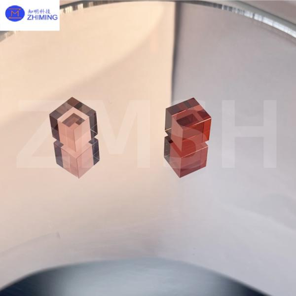 Piedra preciosa de laboratorio de color rosa de Sakura Material de zafiro de color crudo Alta transparencia