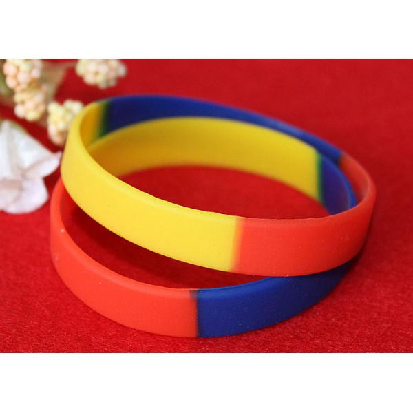 Solid Color Based Custom Silicone Rubber Wristbands 202*12*2mm Dimension