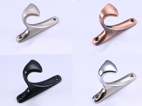 Silver Cloth Hanging Hooks , Zinc Alloy Wall Mounted Coat Hooks Classical Jacket Hander Hooks