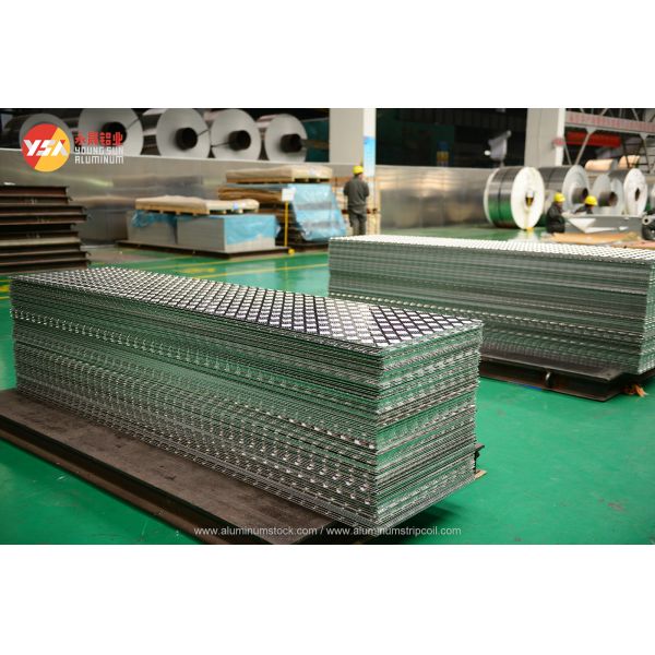 Aluminium Checker Plate 1050 1100 3003 5052 Aluminum Embossed Sheet for Refrigerator Use