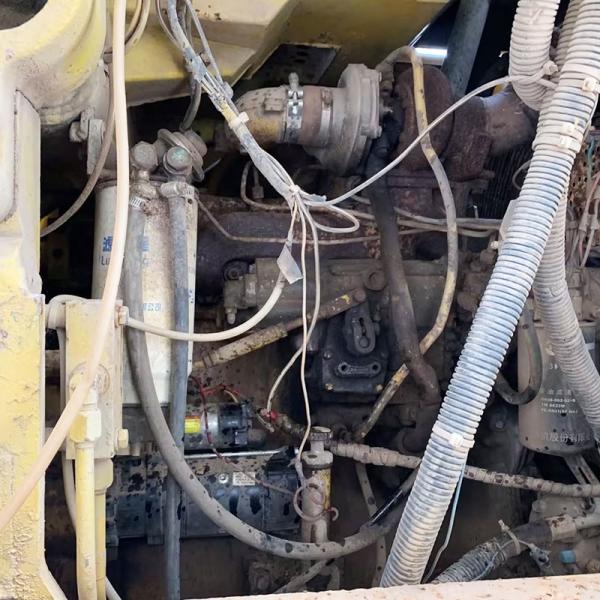Использованная загрузчица Cat 963 с рельсовым погрузчиком