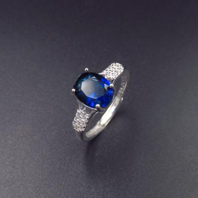 O zirconita de prata real soa lojas/anéis azuis pedra preciosa das senhoras