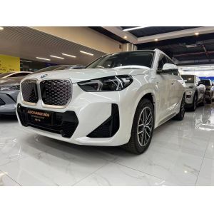 Brand New 2025 BMW iX1 Electric SUV with M Sport Package and 0 km for Export
