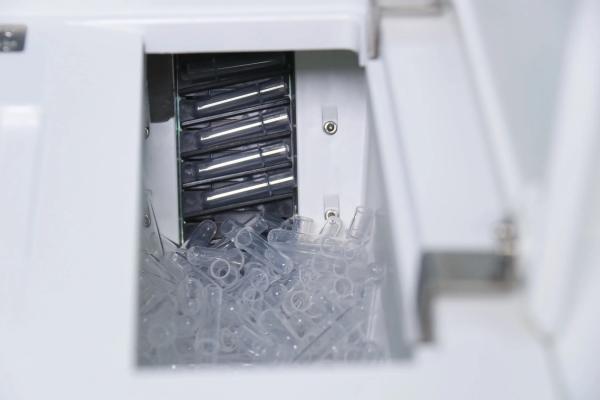 60 Sample Positions Of 220T/H In Clinical Chemistry Analyzer For IVD CLIA  In AP(Alkaline Phosphatase) Platform